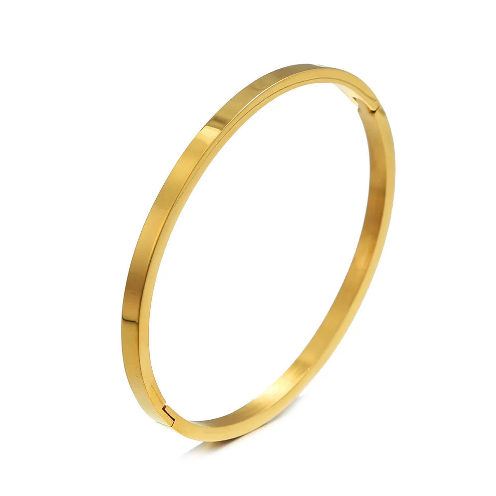 Minimalist Elegance Bangle